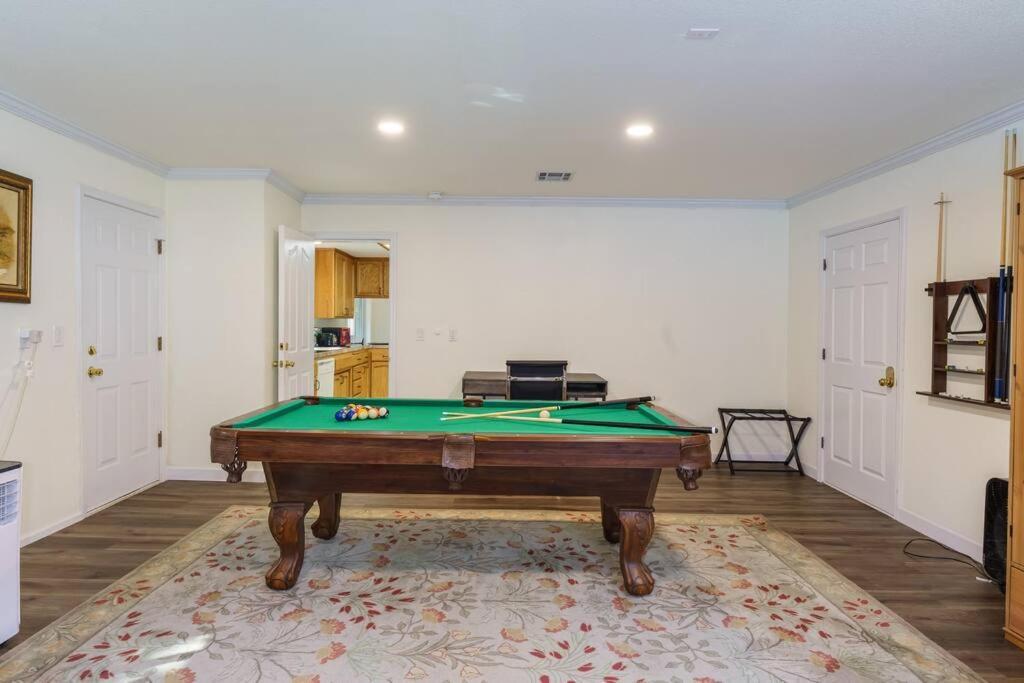 Acorn House - Charming House In Green Heaven With Pool Table With Lovely Backyard Окхерст Экстерьер фото