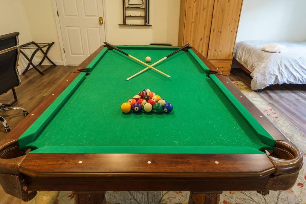 Acorn House - Charming House In Green Heaven With Pool Table With Lovely Backyard Окхерст Экстерьер фото